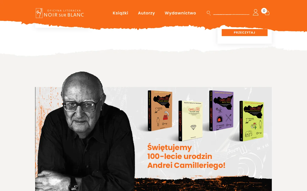 Sekcja promocyjna w księgarni Noir sur Blanc